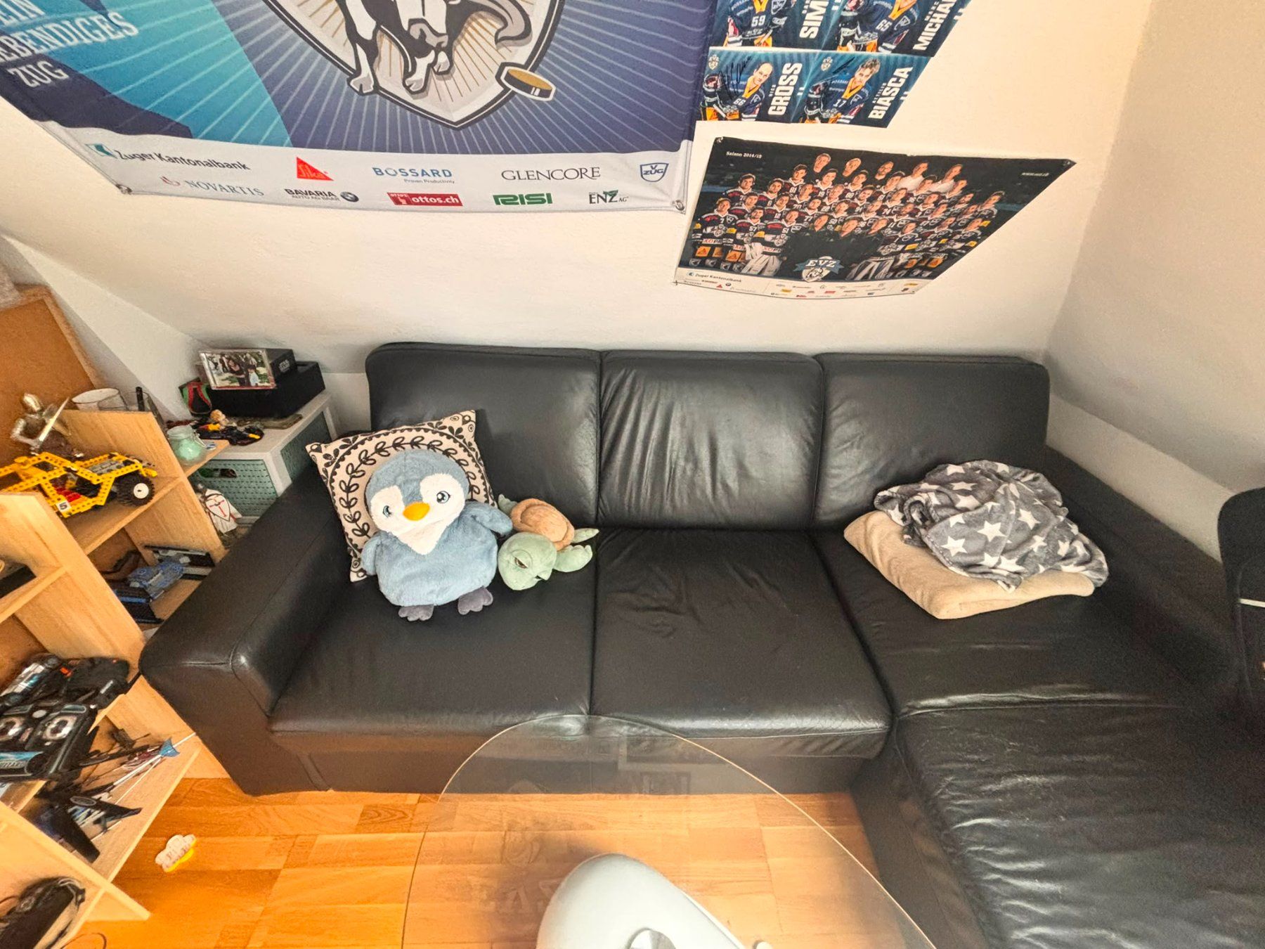 Sofas: Ecksofa Leder schwarz gebraucht mit Glasstisch – Gebraucht aus Altdorf UR von Fil_k7bn 2