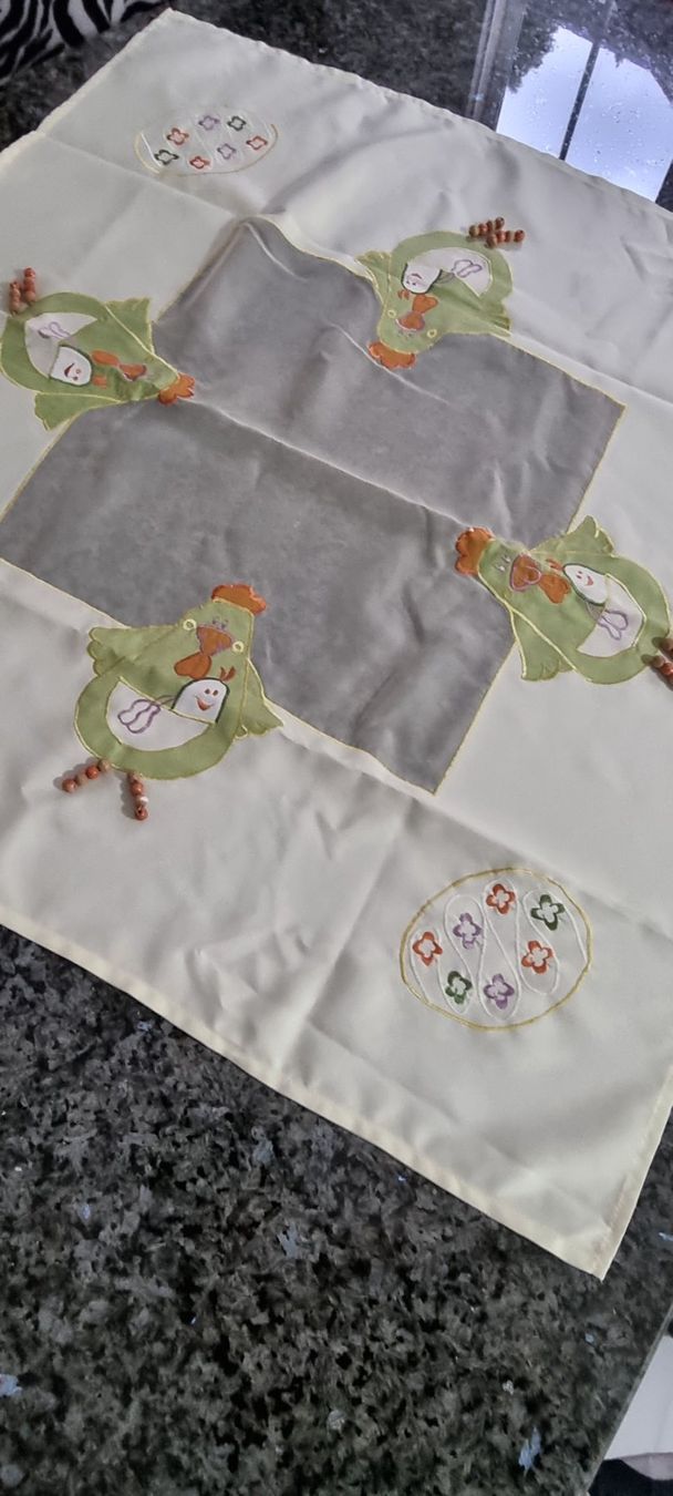 Altra biancheria da tavola: Tischdecke 85 x 85 cm bestickt – Nuovo (secondo la descrizione) da geroldswil venduto da Gumball1 3