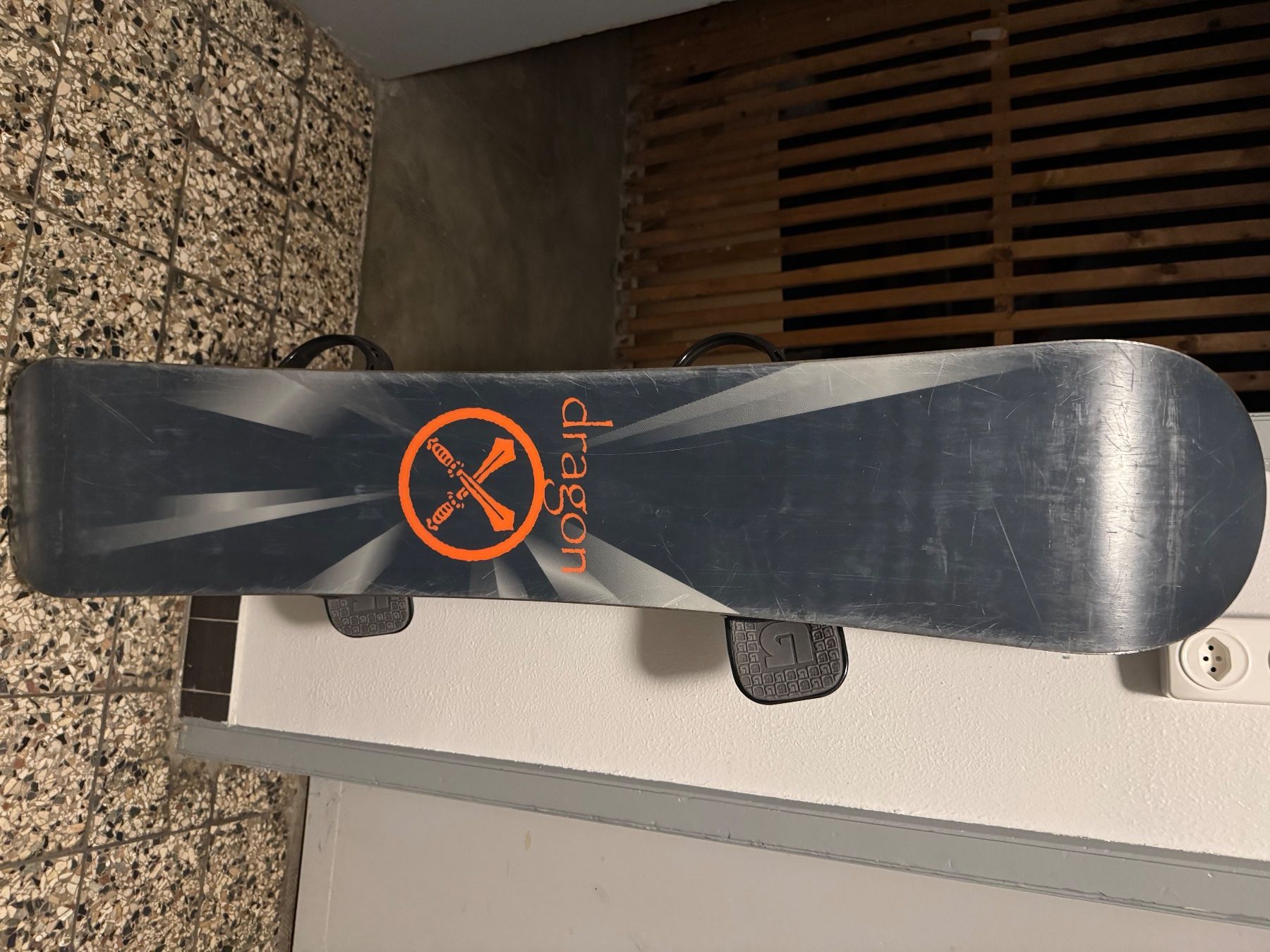 Snowboard Nitro Board: Snowboard Nitro mit Burton Bindung schwarz gebraucht – Usato da Basel venduto da ili_j29z 1