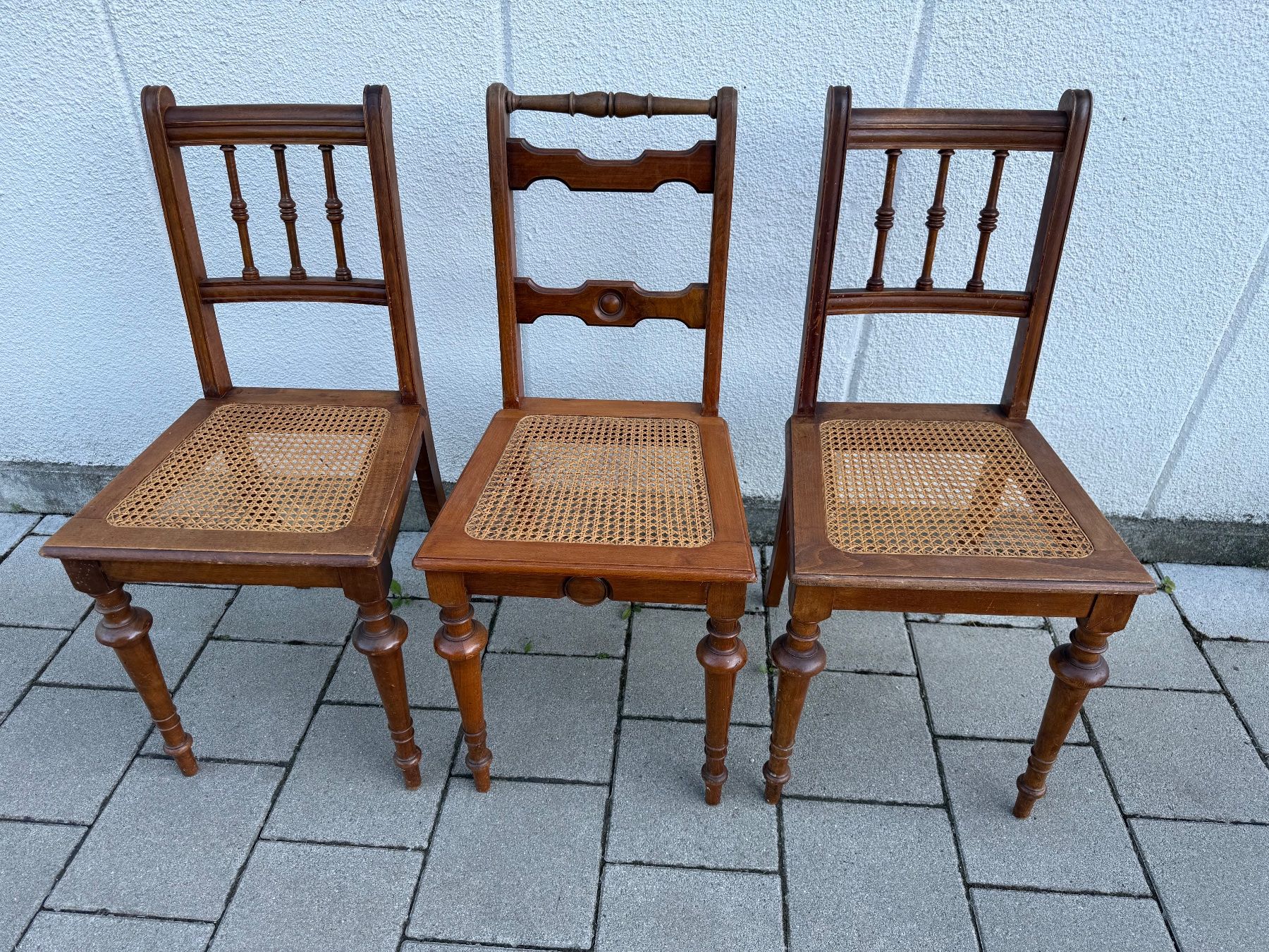 Chaises: 3 Bistrostühle – D'occasion à Elgg par dan_f8gv