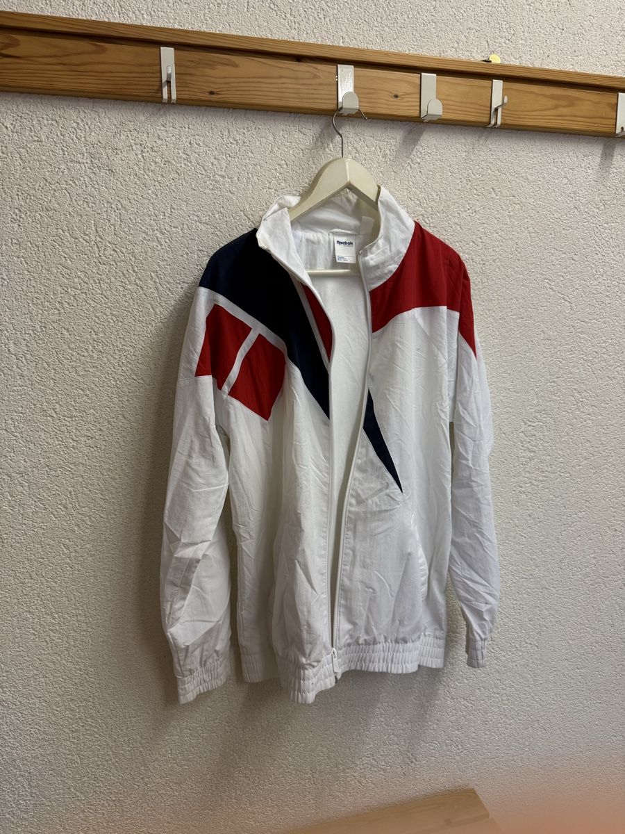 Reebok Giacche: Reebok Trainingsjacke – Nuovo (secondo la descrizione) da Biel/Bienne venduto da lichterhoh 4