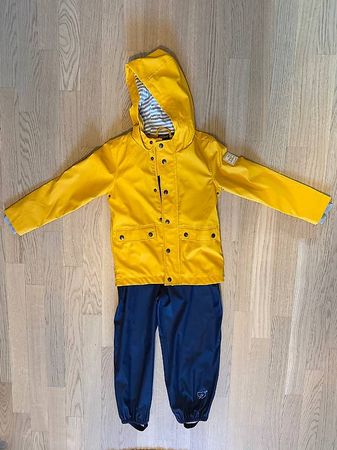 Regenbekleidung Gr. 122/128: Regenjacke & Regenhose  NEU