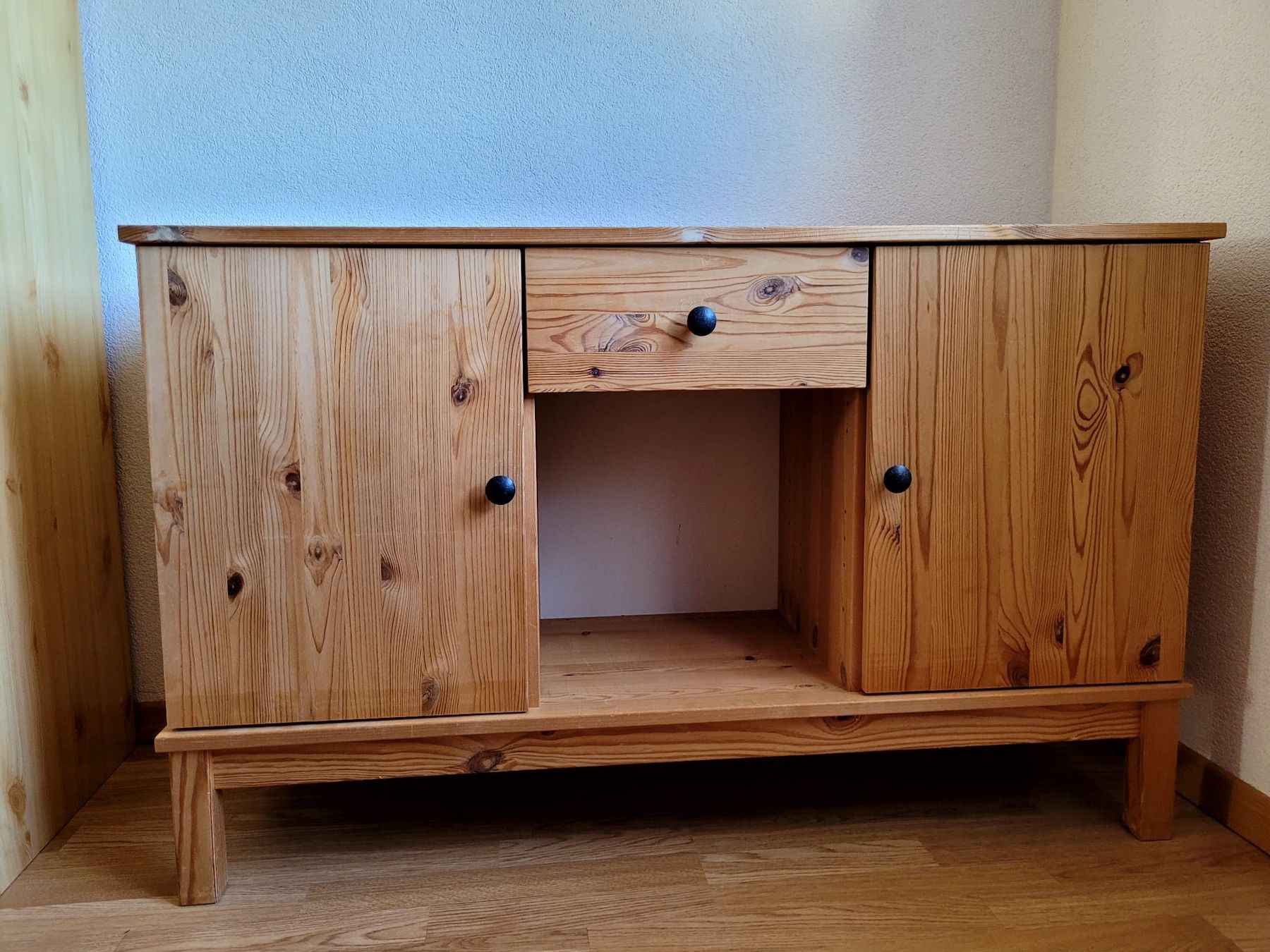 Commodes: Sideboard aus Holz – D'occasion à Goldingen par RetoJennifer