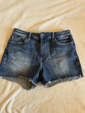 Vintage Guess mini jeans shorts