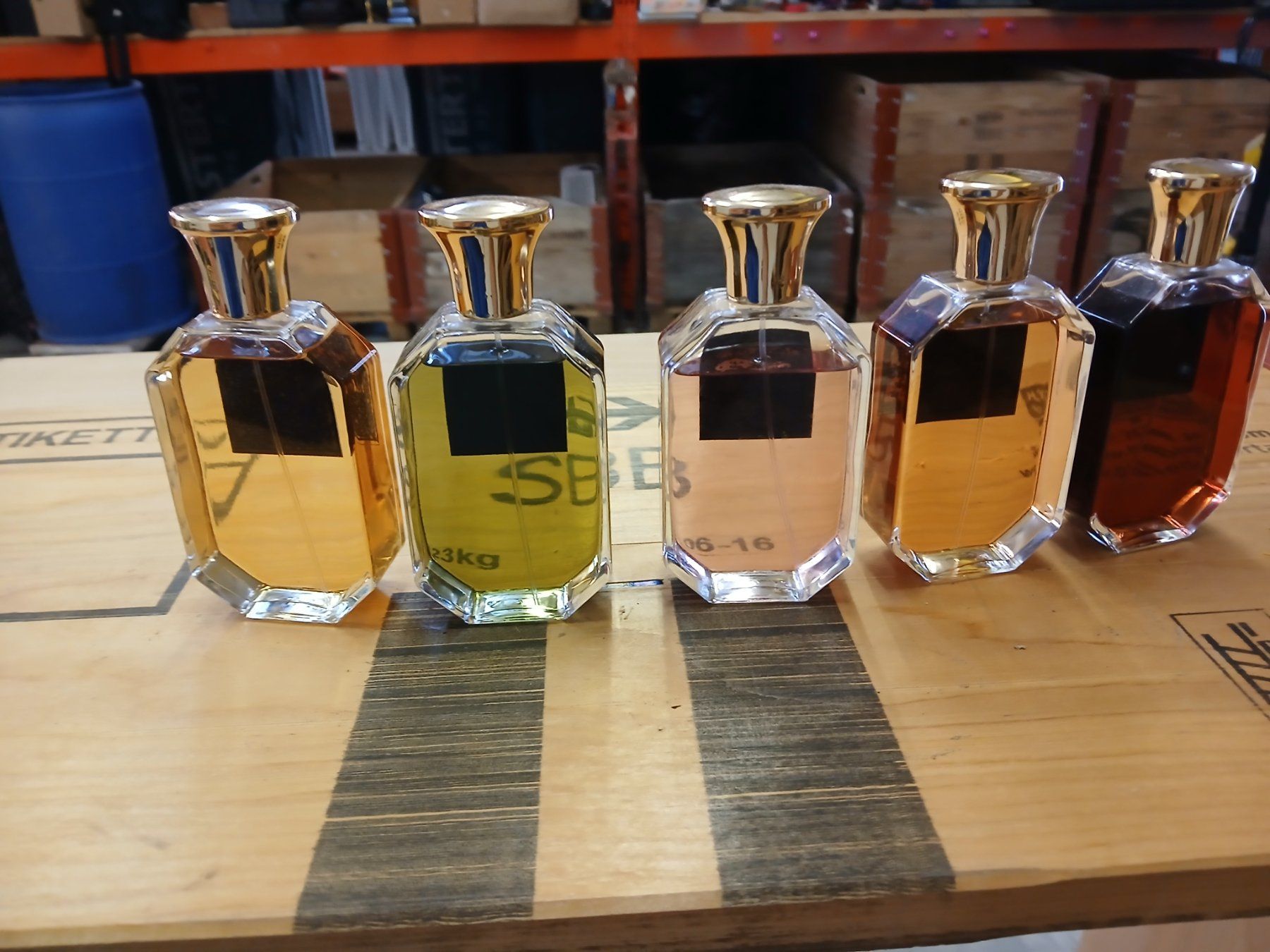 Parfum & Eau de Toilette: 5 JAWHARA PARFUME – Neu (gemäss Beschreibung) aus Eggenwil von wydl 1