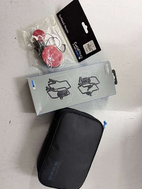 Action Cam: New GO PRO KIT NP99.- – Nuovo e nell'imballaggio originale da Le Mont-sur-Lausanne venduto da swisssail