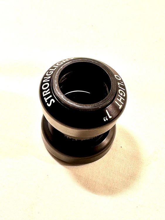 Jeu De Direction Stronglight O'Light - 1 1/8" - Acier - Hauteur 27mm - Poids 183g - Fabrication Française