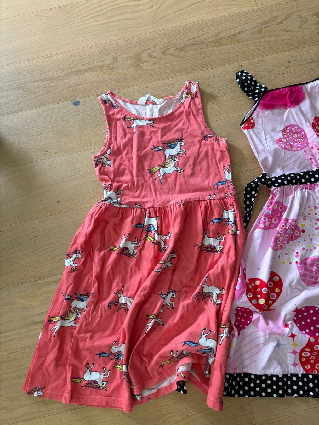 Lotti & Set di vestiti: Kleider Mädchen Gr. 128-134/134-140 – Usato da Zürich venduto da pisamun 1