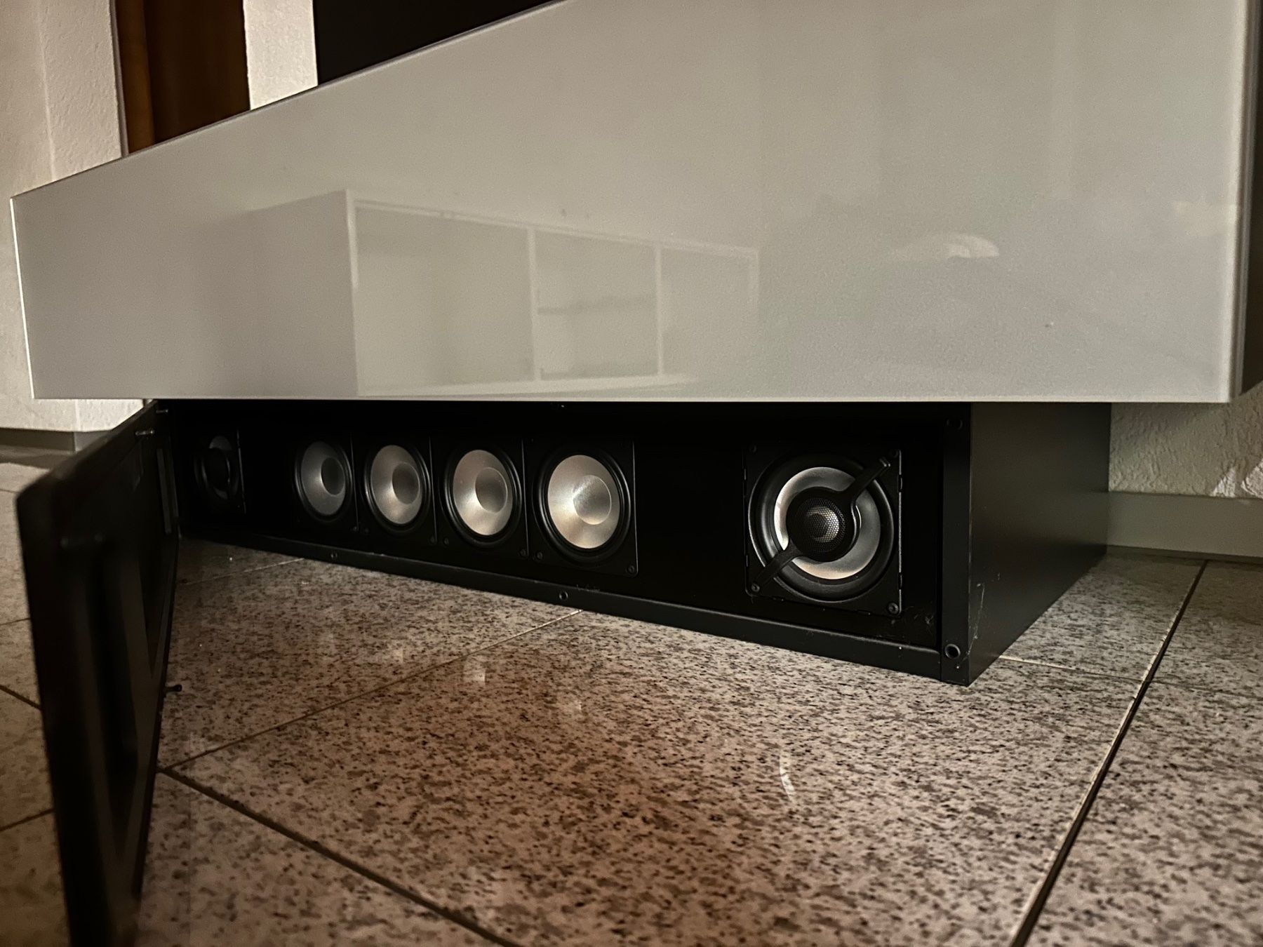 Spectral Mobili TV: Soundbar TV Möbel von Spectral – Usato da Studen BE venduto da Free44 4