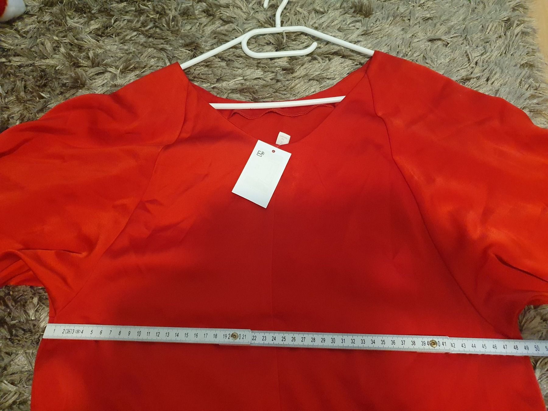 H&M Kleider: Neues, rotes Kleid von H&M – Neu und originalverpackt aus St. Gallen von 1811123 4