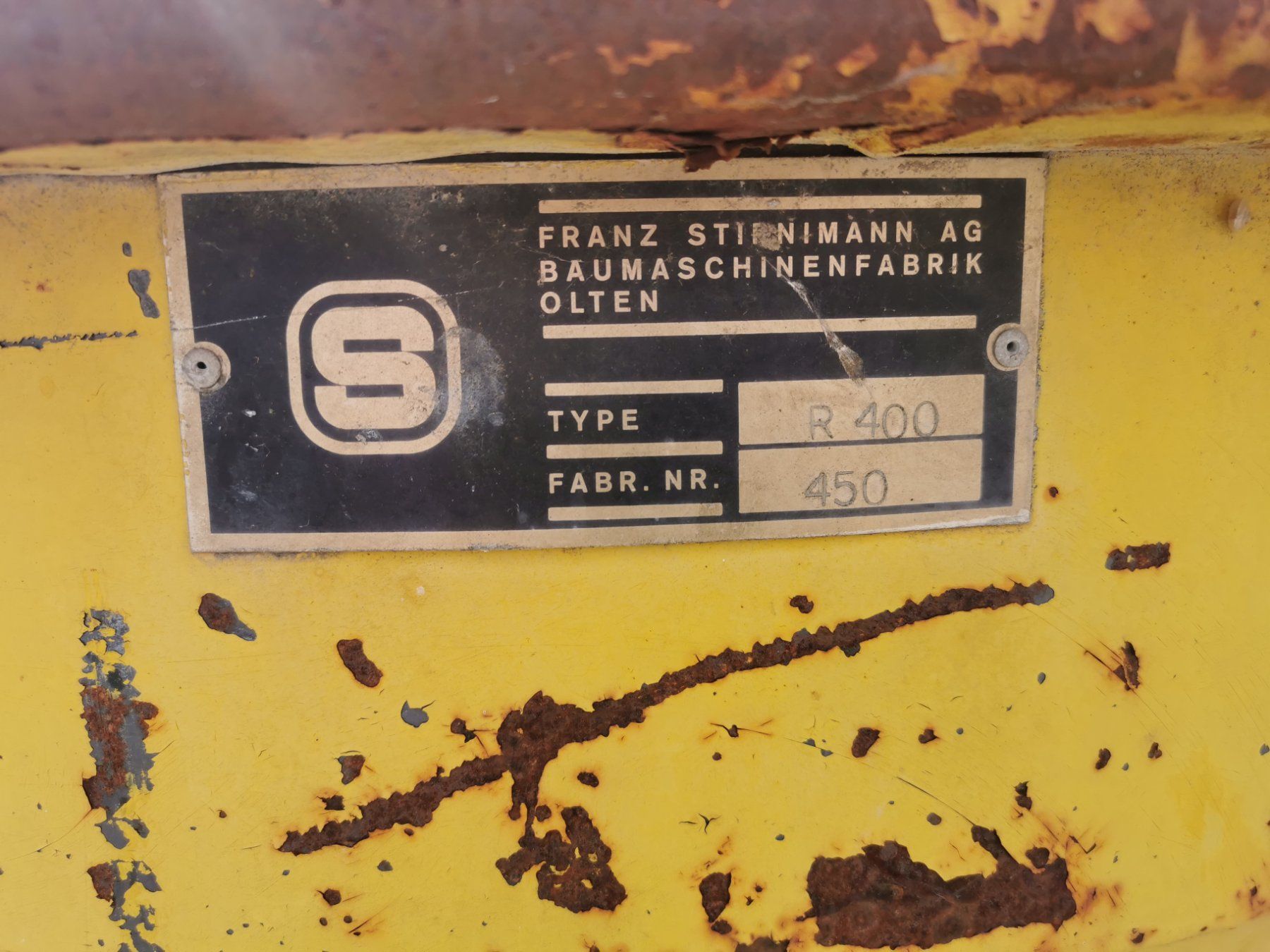 Contenitori edile: Betonkübel – Usato da Wolfwil venduto da GSTAG 3