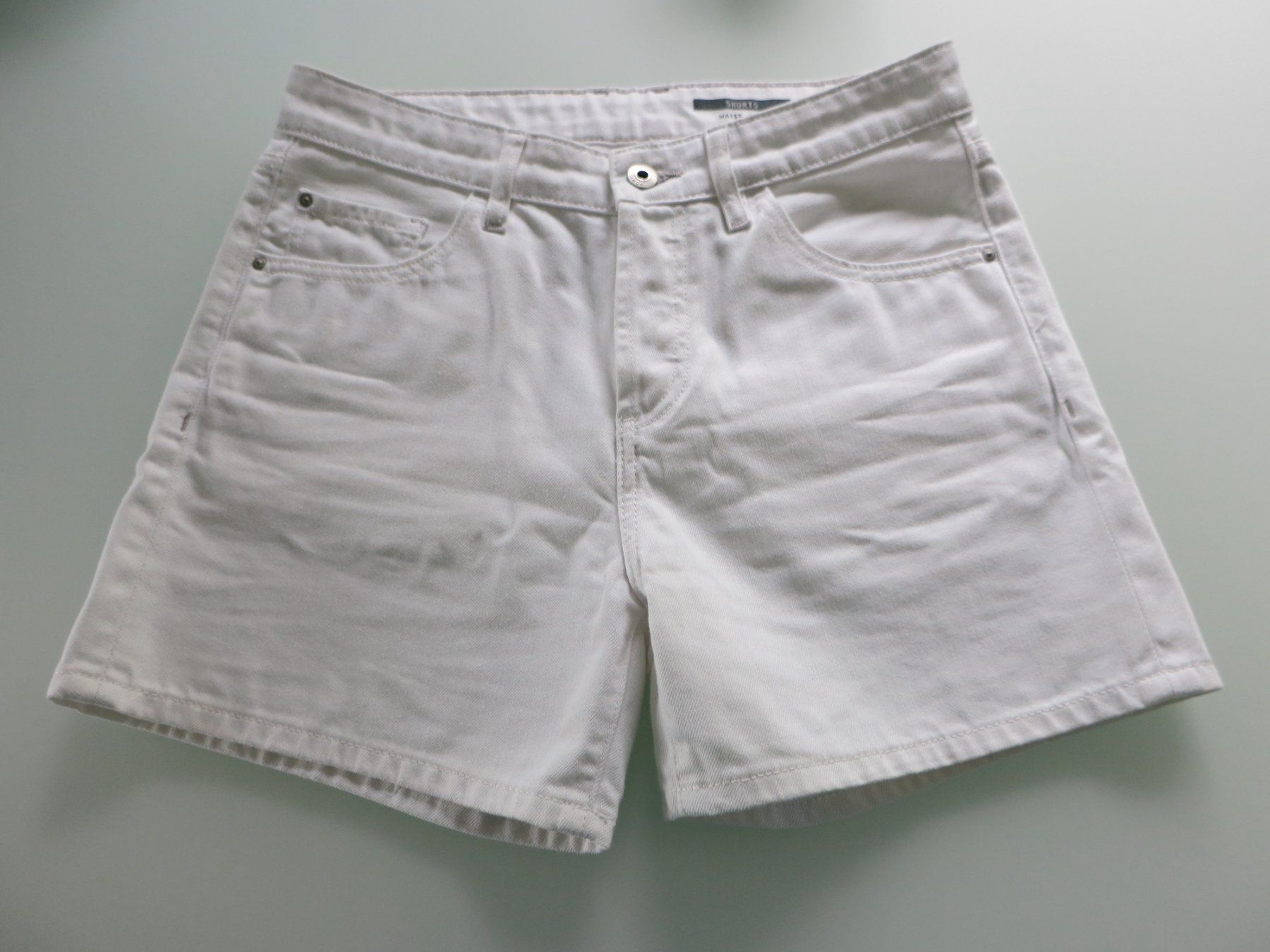 Pantaloni: edc Shorts weiss Damen – Usato da Wisen SO venduto da Ihunter