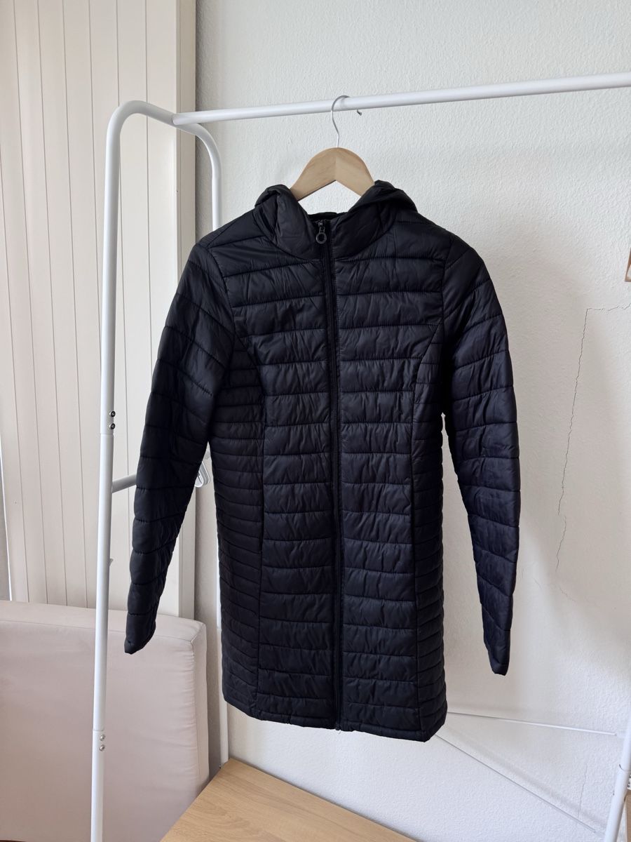 Cappotti: Super Light Coat Size M, Black - Fall Essential – Usato da Zürich venduto da Flao_78376