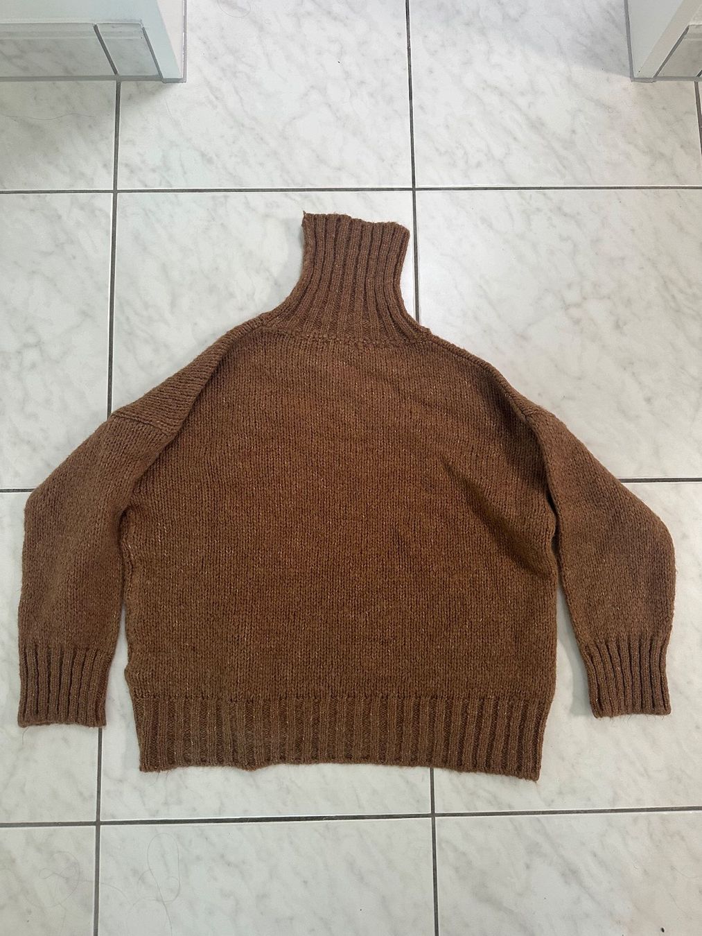 Maglioni & Felpe: Design by Si Turtleneck sweater – Nuovo (secondo la descrizione) da Uetikon am See venduto da sop_2ylg 1