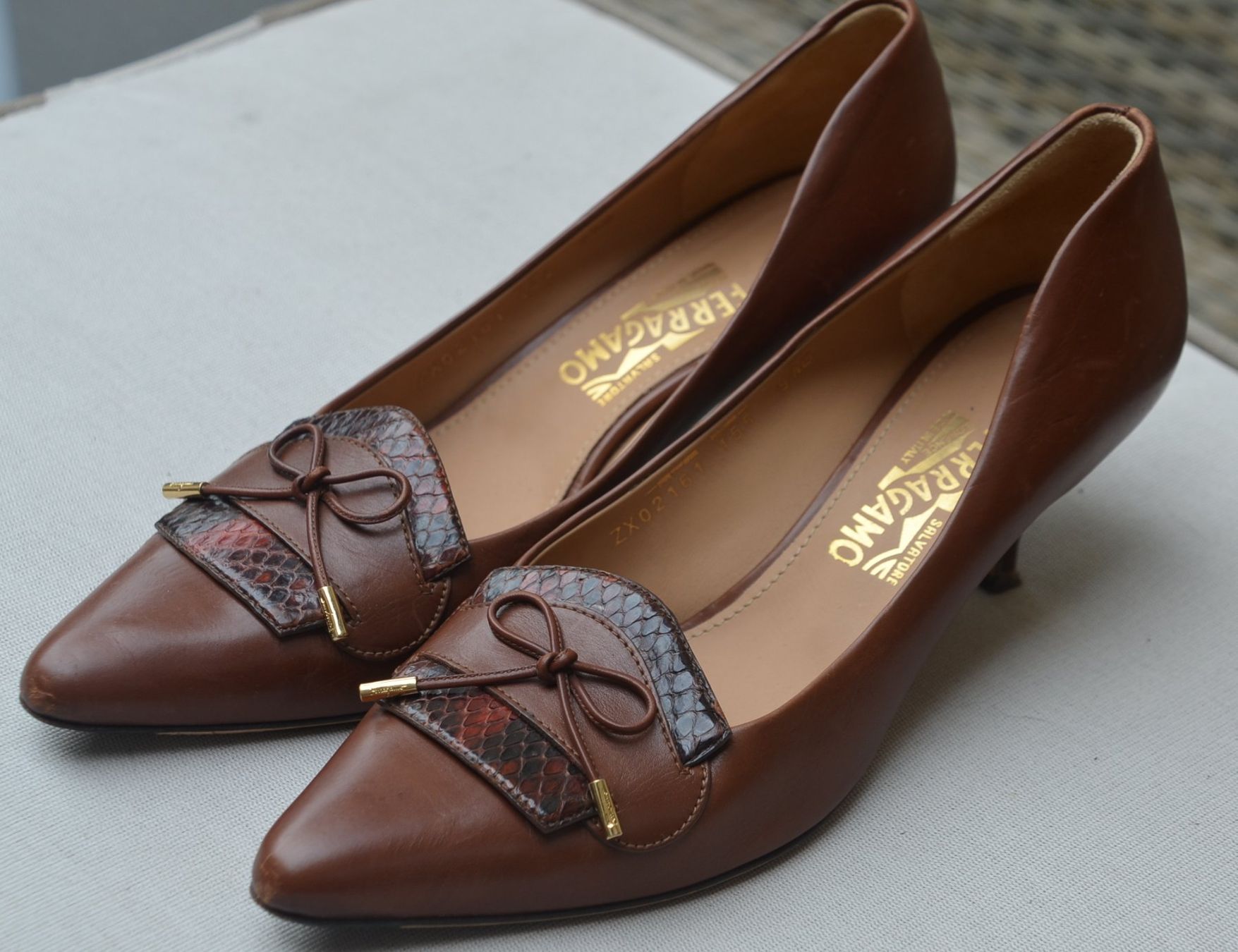 Salvatore Ferragamo Scarpe da donna: Pumps Salvatore Ferragamo .9,5E -40 – Usato da Collonges venduto da arashee 2