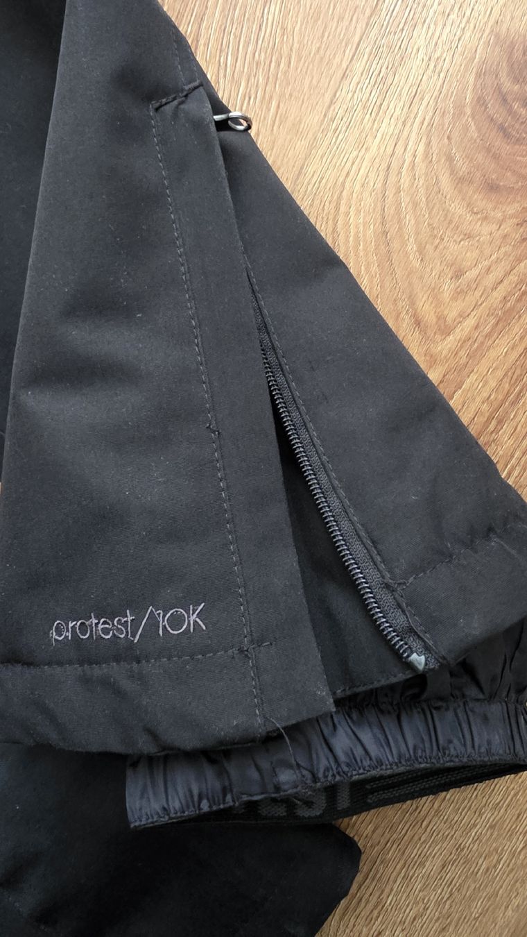 Protest Hosen: Protest Skihose, Grösse 36, Schwarz – Gebraucht aus Dagmersellen von jul_y8bh 5