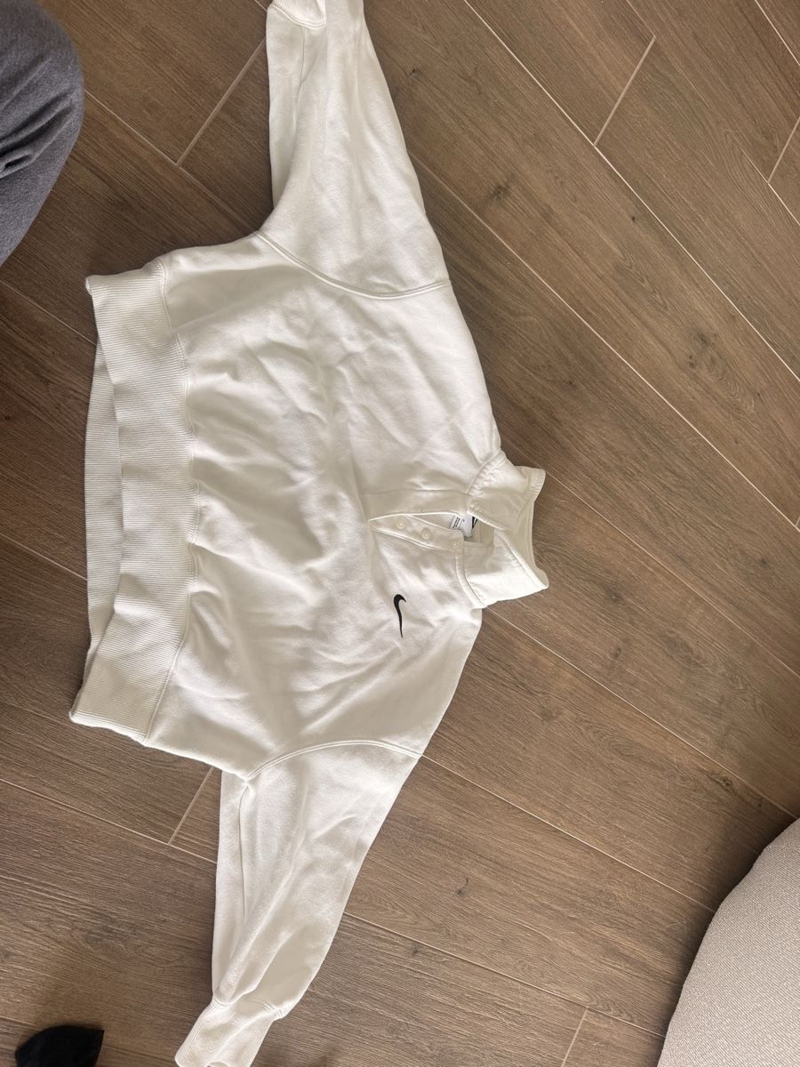 Nike Pullover & Sweatshirts: Nike sweater – Gebraucht aus Zürich von Bellinka23