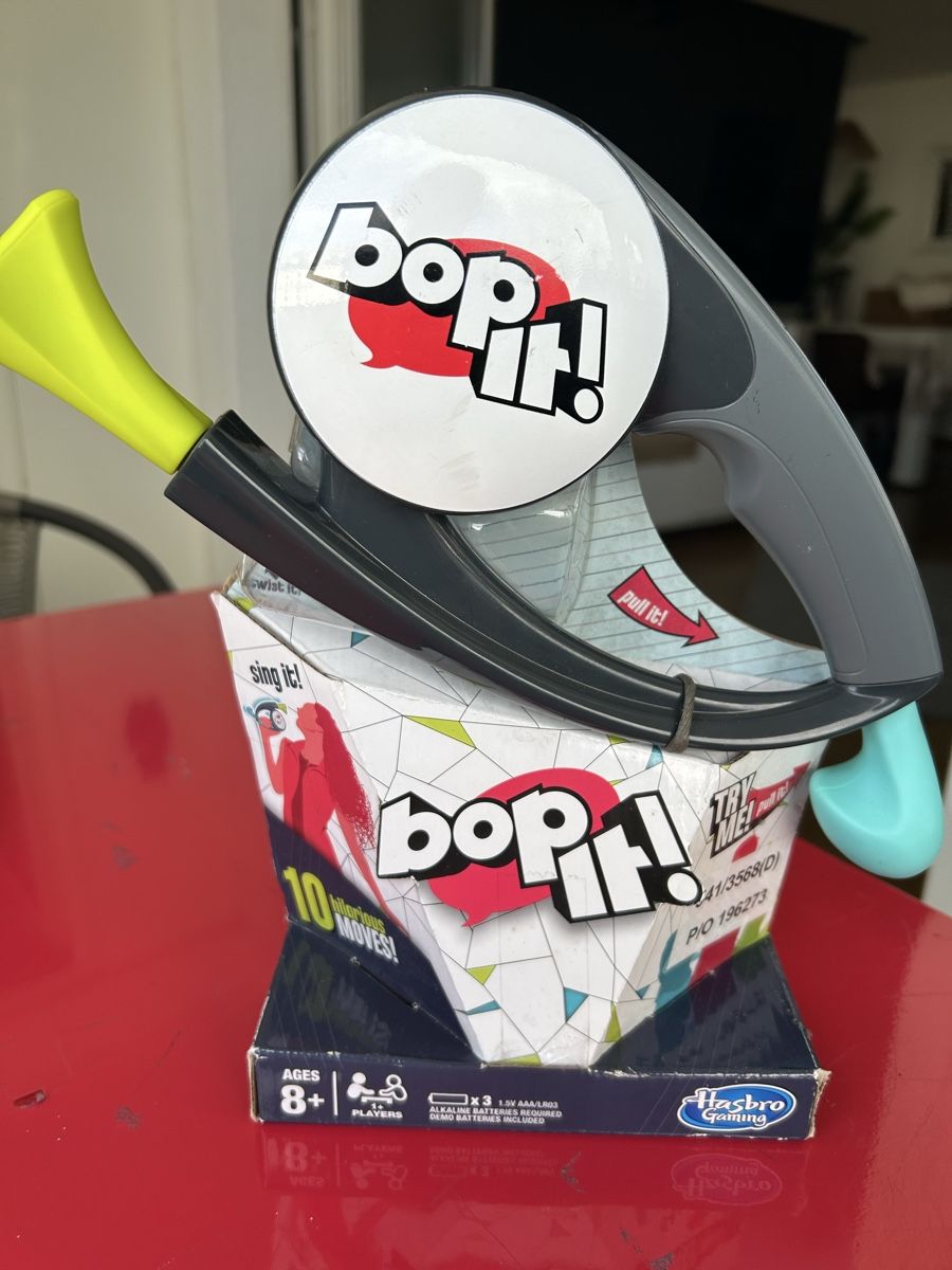 Hasbro Giocattoli: Jeu ( neuf ) en Anglais – Nuovo e nell'imballaggio originale da Geneve venduto da antoinette19 1