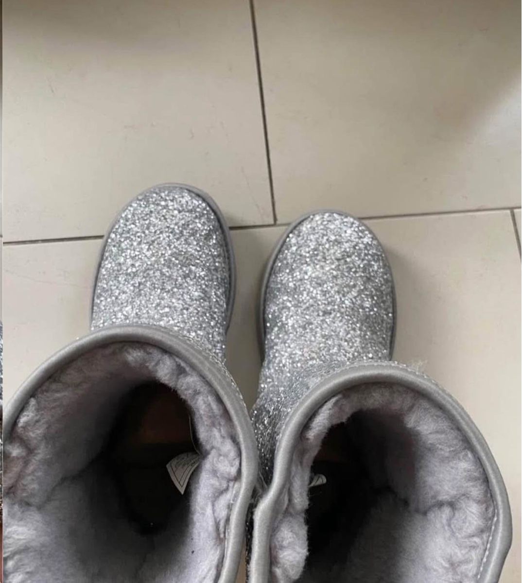 Ugg Scarpe da donna: Ugg Boots Gr. 37 silber glitzer – Usato da Ellikon an der Thur venduto da Bali1999 4