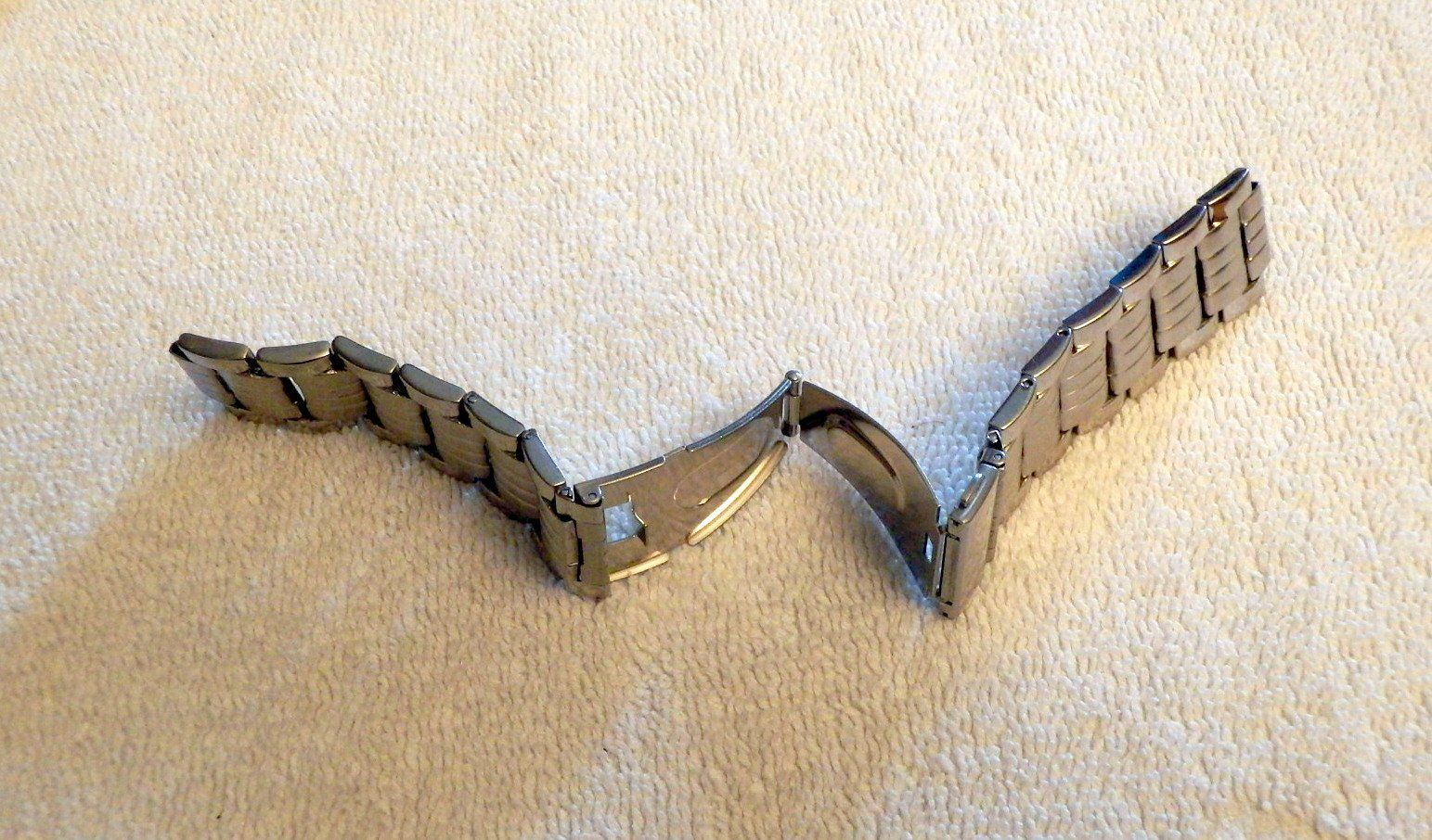 Bracelets: Stahlarmband 15.5cm lang oder 22cm mit offener Faltschliesse – D'occasion à Ueberstorf par dinbau 2