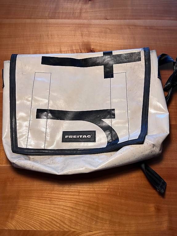 Taschen: Freitag Tasche – Gebraucht aus Seewis-Pardisla von m_a_s7ss