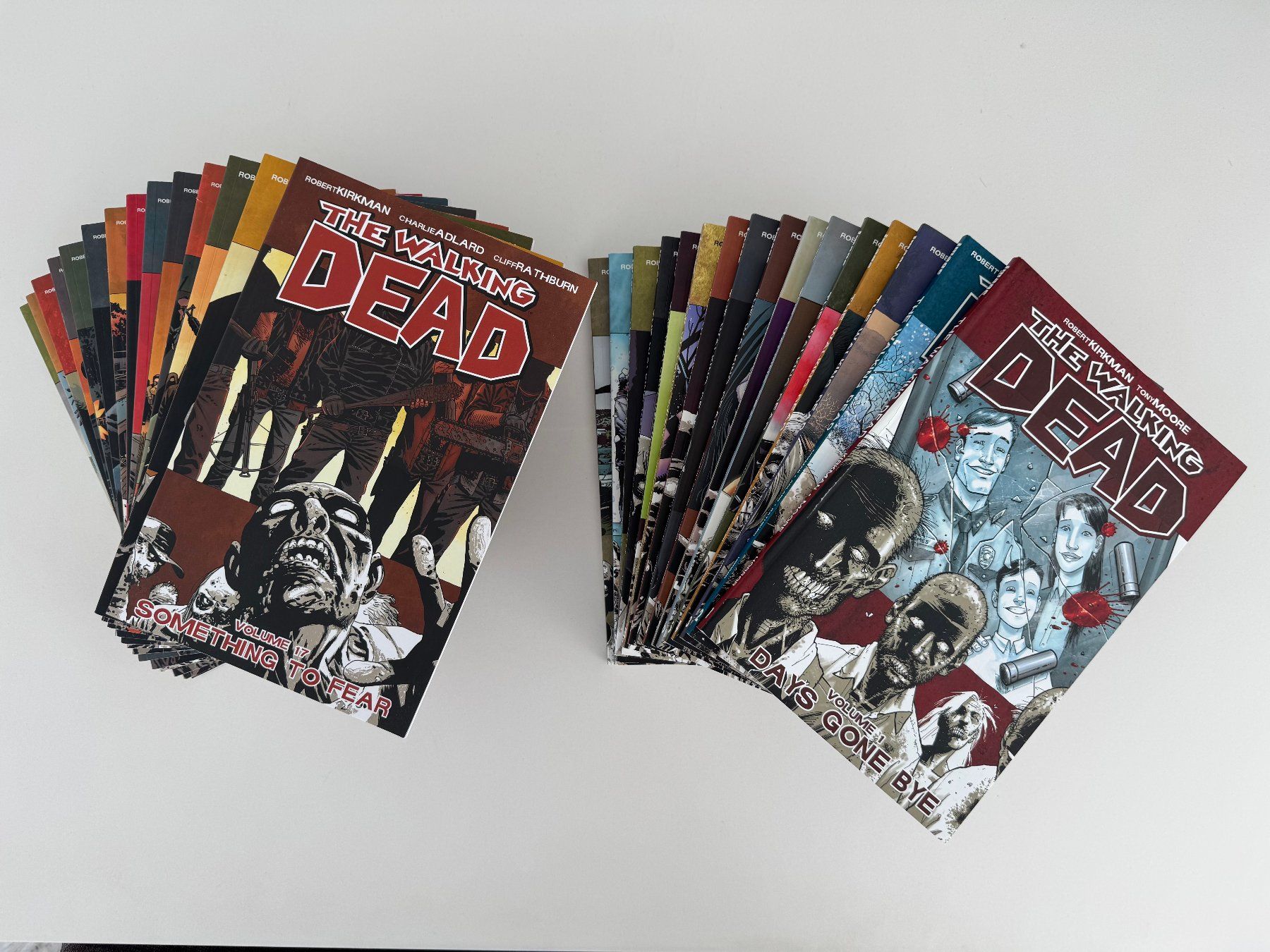 Comics: The Walking Dead - Comics – Gebraucht aus Weinfelden von Yenaris