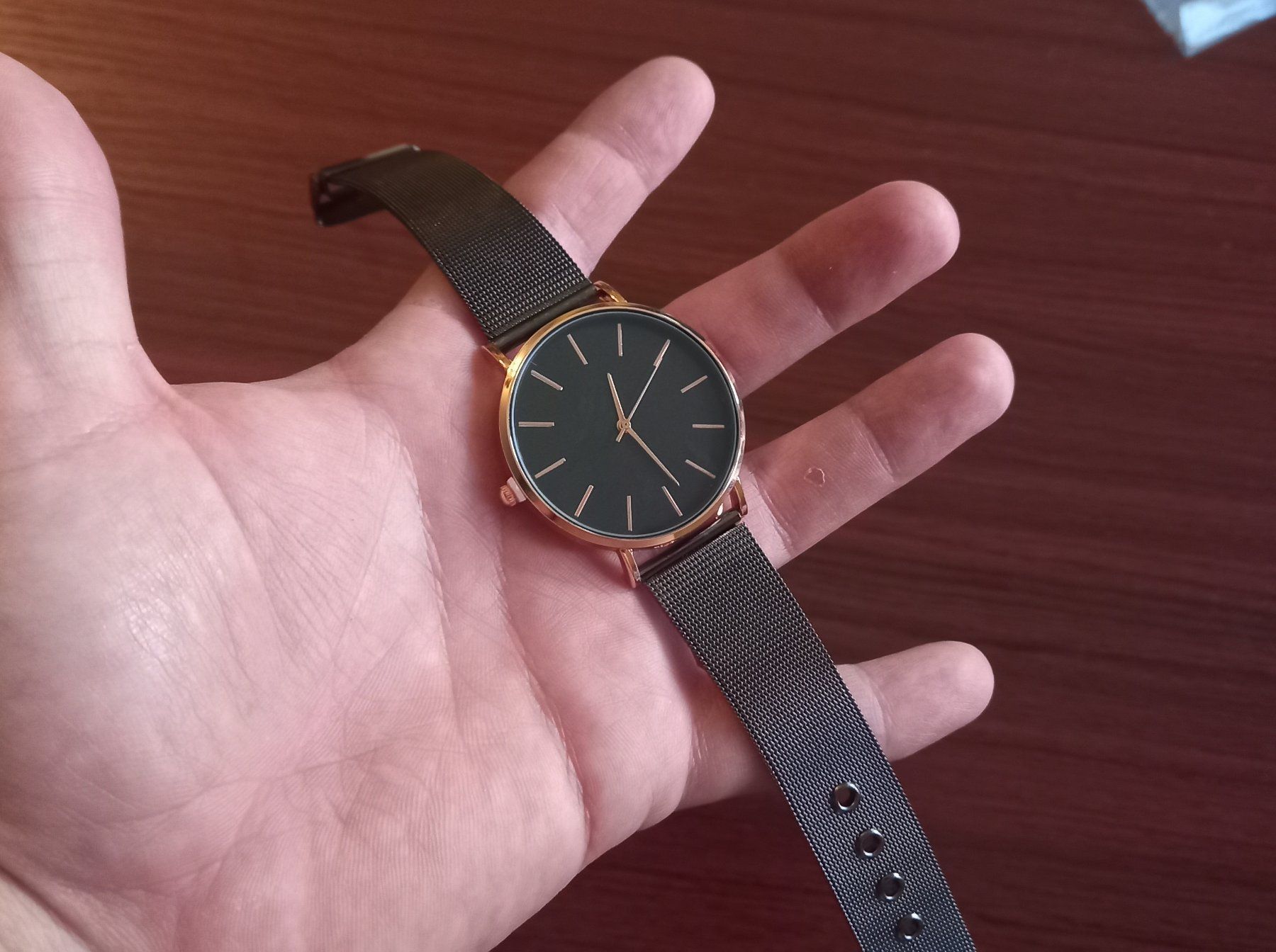 Uhren: Elegant minimalist black metal watch - montre – Neu und originalverpackt aus Lausanne von WATCH-WORLD