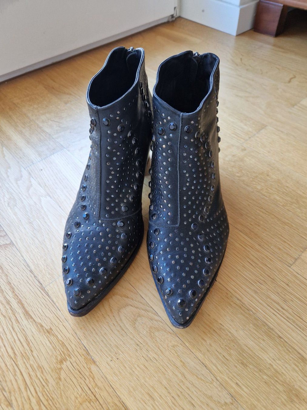 Scarpe da donna: Bottines cuir noir T.40 – Usato da Genève venduto da celima48 1