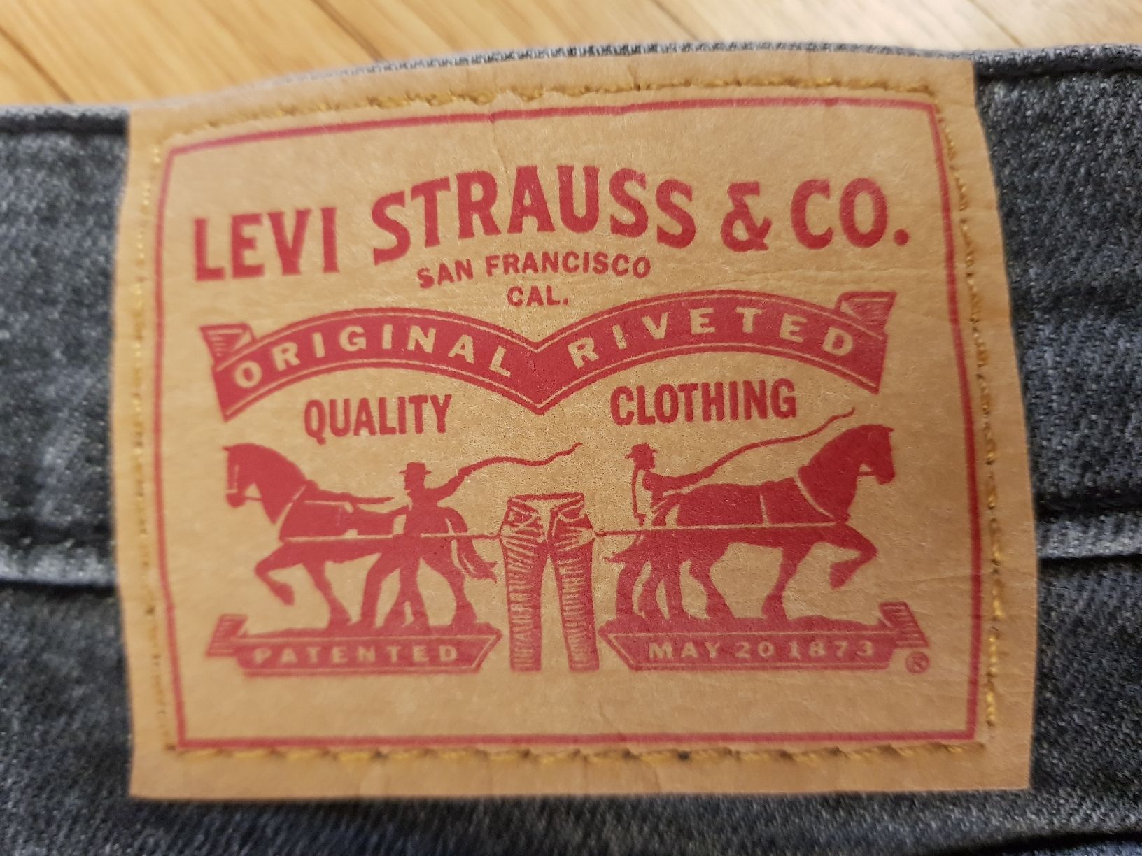 Levi's Jeans: Levi's Mom Jeans Taille Haute 27 gris. – Usato da Veyrier venduto da sosozizou 4