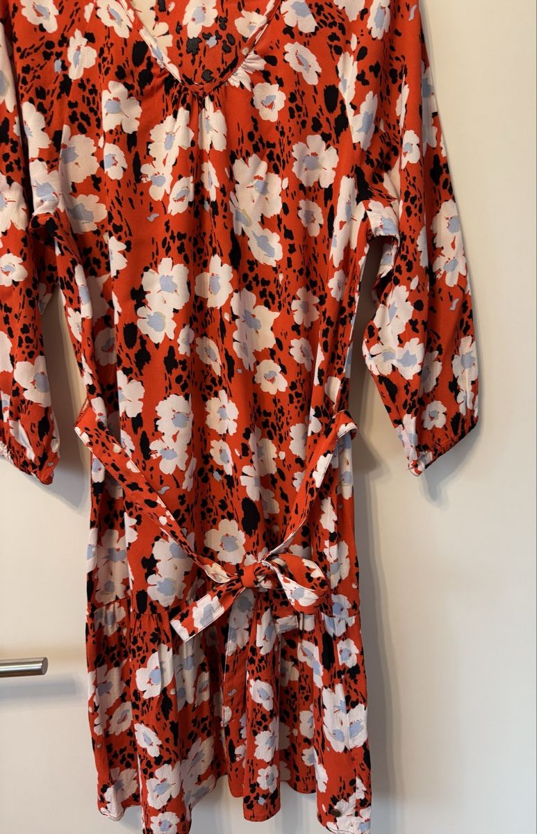 Vestiti: Garcia Kleid Blumenmuster Rot Grösse L  – Nuovo (secondo la descrizione) da Flumenthal venduto da Krajan 3