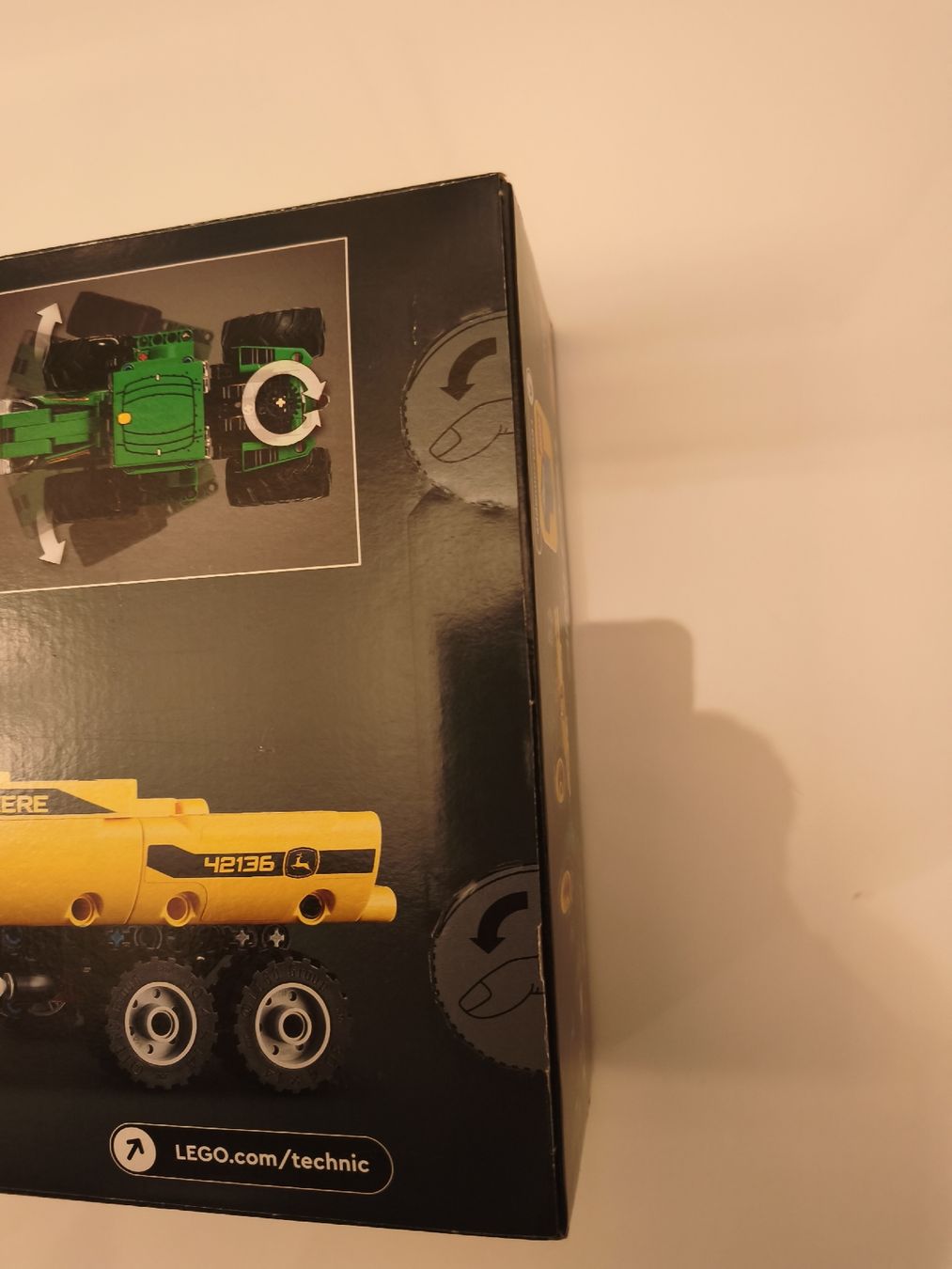 Lego Giocattoli: LEGO Technic 42136 John Deere 9620R 4WD Traktor – Nuovo (secondo la descrizione) da Rüfenacht BE venduto da Morfius 2