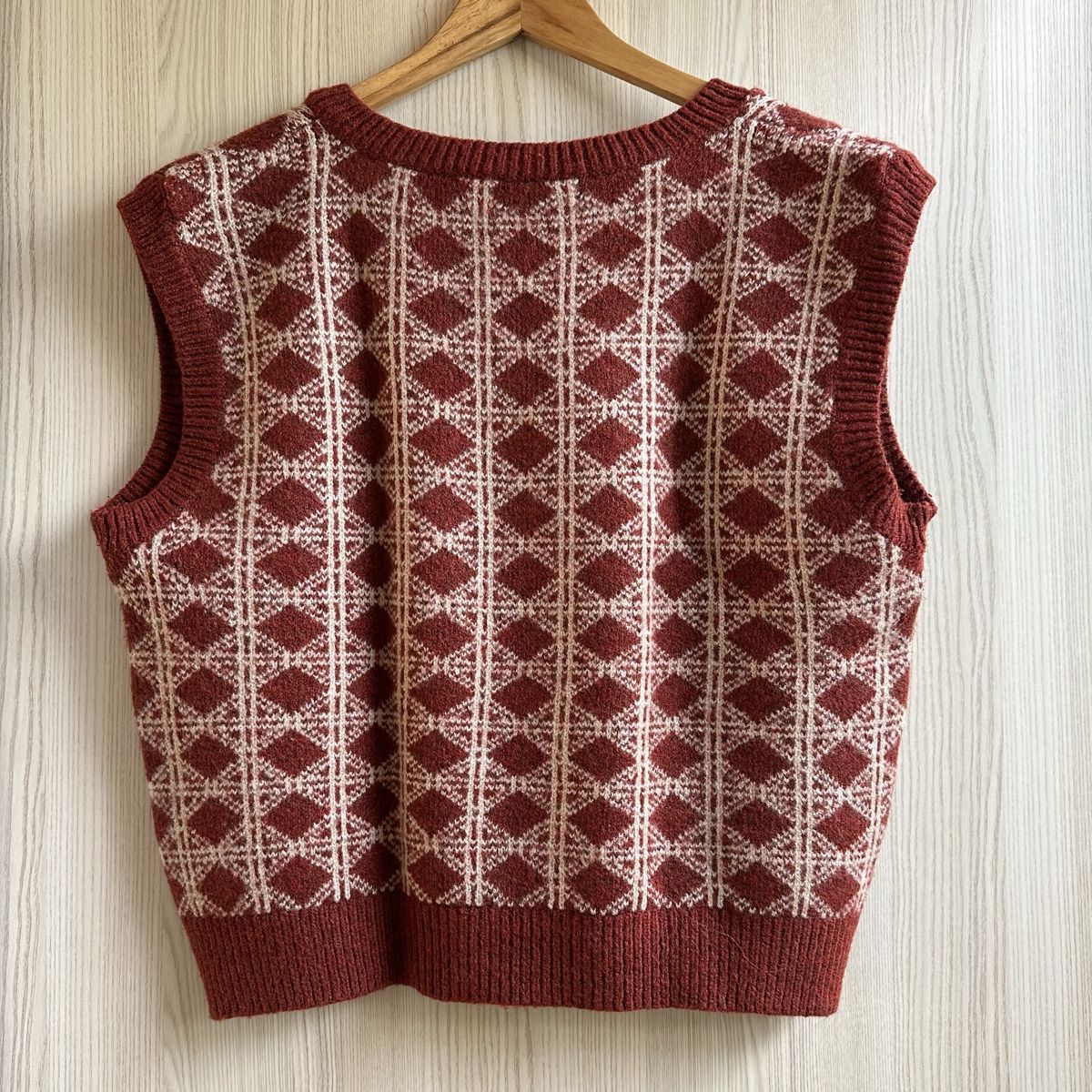 Pullover & Sweatshirts: Pullunder Neon & Nylon – Gebraucht aus Schönenwerd von palaceofwords 1