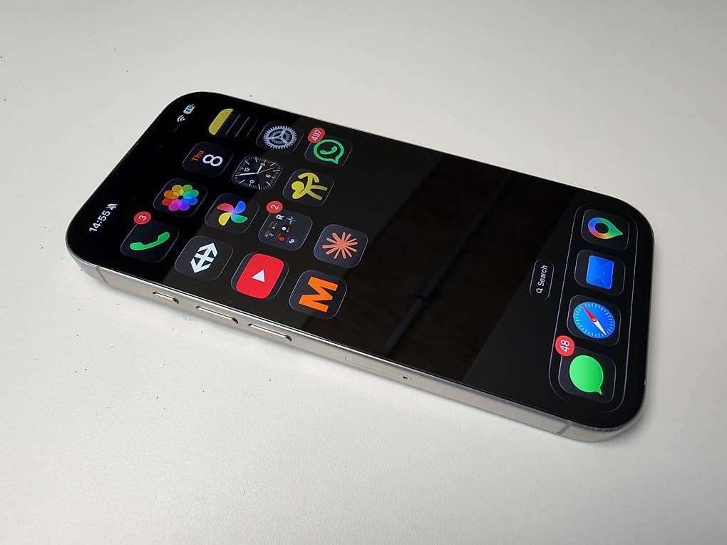 Handys / Smartphones: Iphone 16 pro 256GB batterie 97% – Gebraucht aus Vevey von col_9xgq 4