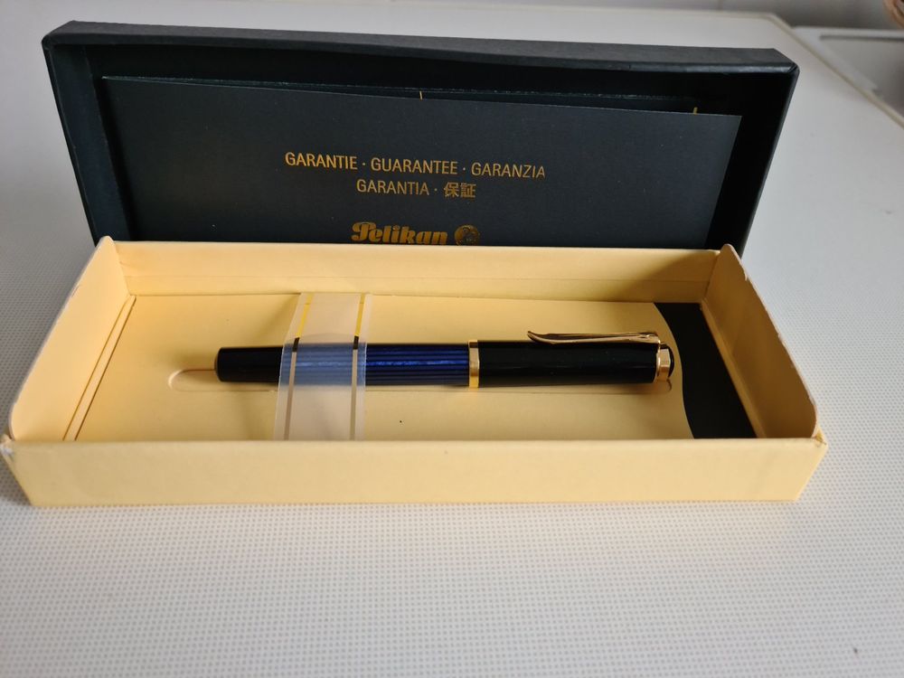 Stylo Plume Pelikan M400 - Résine Striée Bleue, Plume En Or 18 Carats, Très Bon état D'occasion
