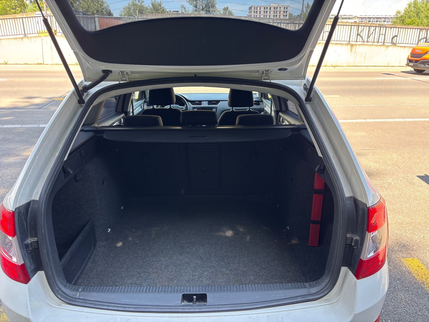 Skoda Autos: Skoda Octavia – D'occasion à Luzern par SwissCars-Luzern 3