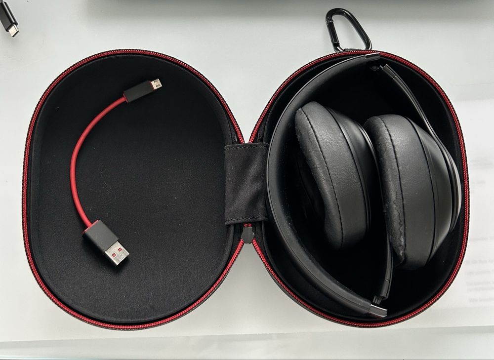 Beats Studio 3 Wireless Headphones (Defective) 1