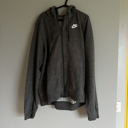 Graue Nike Sport Jacke 