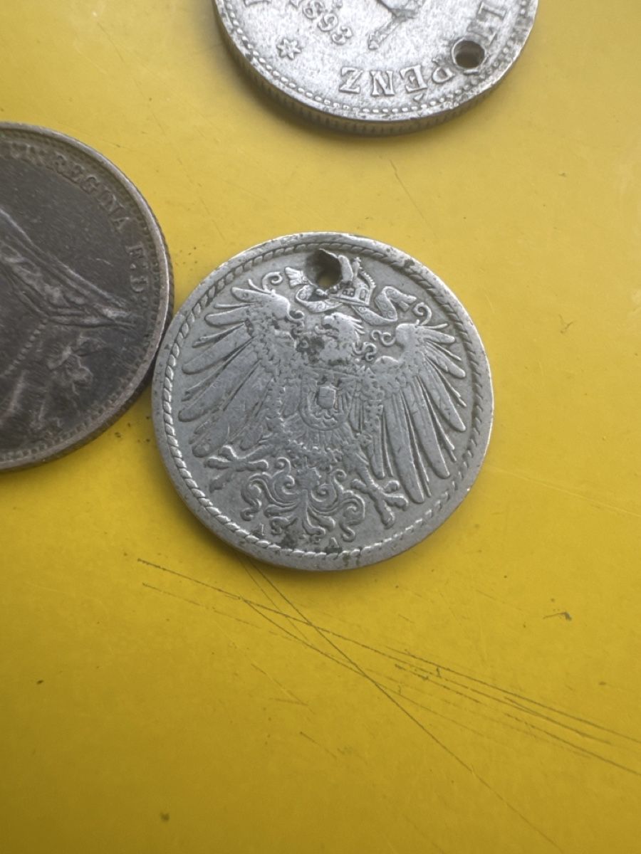 Tutti le monete: Lot de 5 pièces anciennes avec trous état variable – Usato da Lausanne venduto da theodorbagwell 1