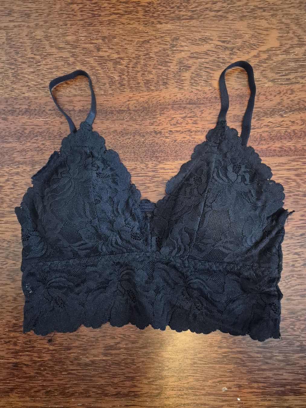 Tops: Schwarzes Spitzen Topp  – Neu (gemäss Beschreibung) aus Strengelbach von ich1.0