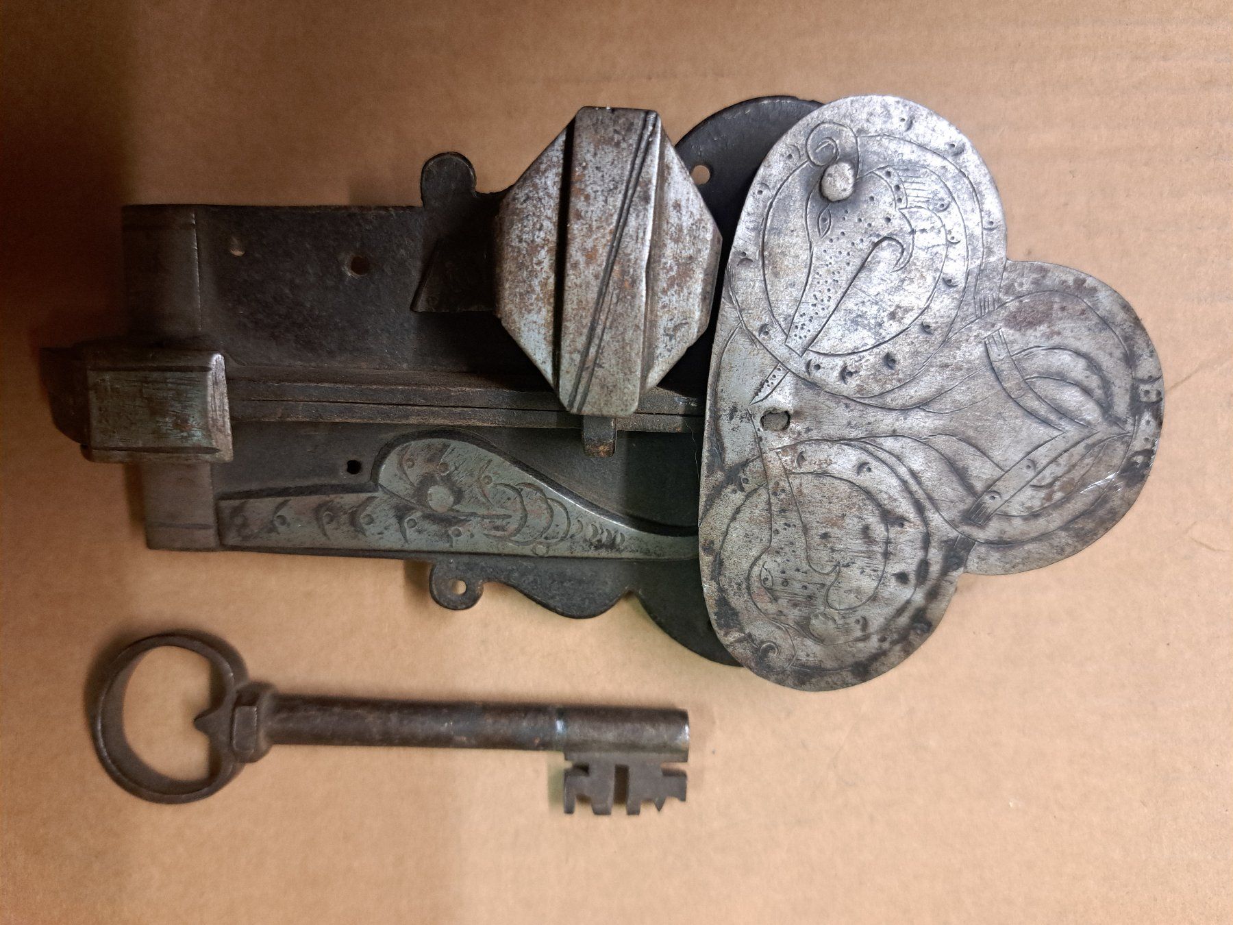 Cadenas: Türschloss alt – D'occasion à Bern par Patinaa