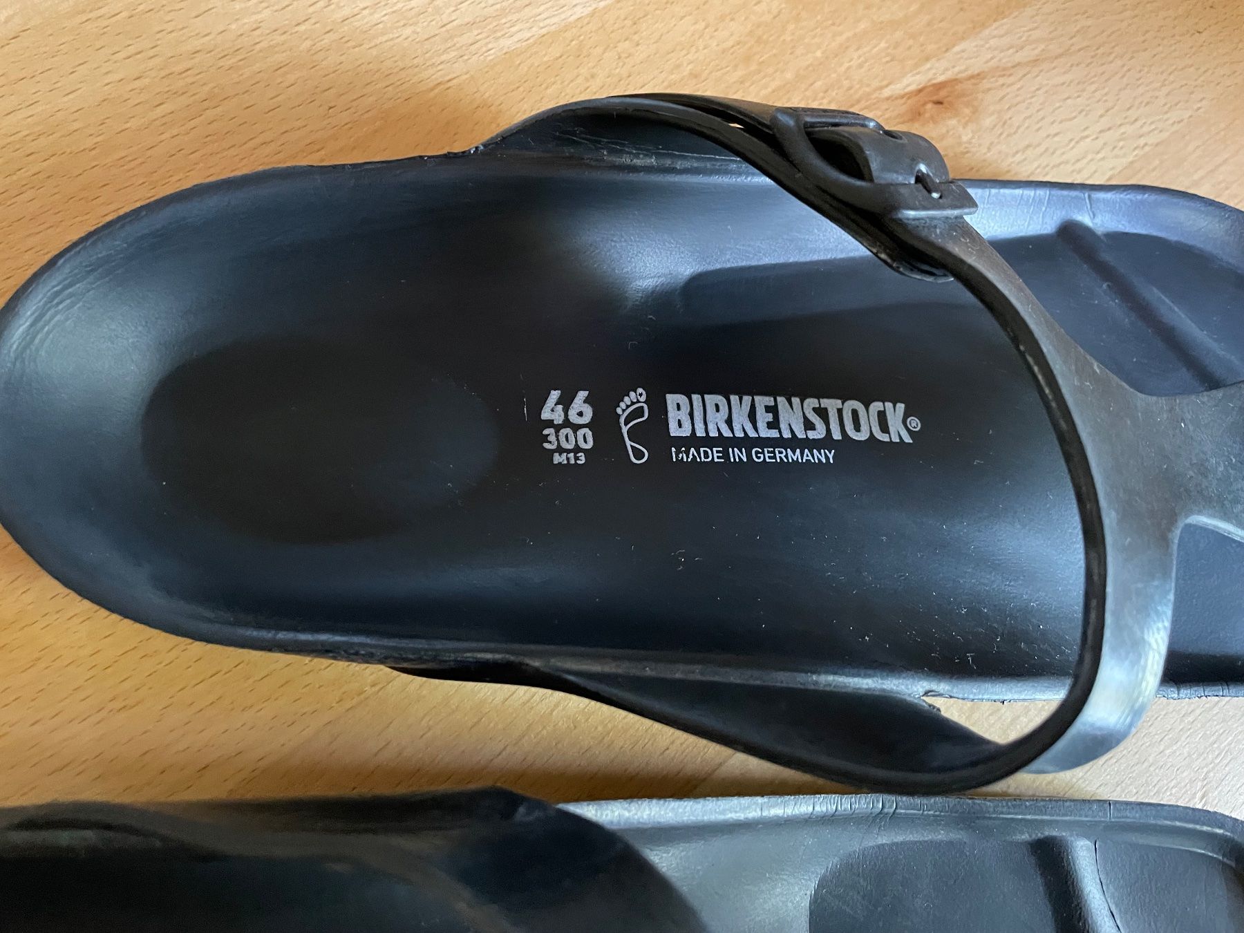 Birkenstock Herrenschuhe: Birkenstock-Bade-Flip-Flops, Gr. 46, schwarz – Gebraucht aus Cham von 2eye 1