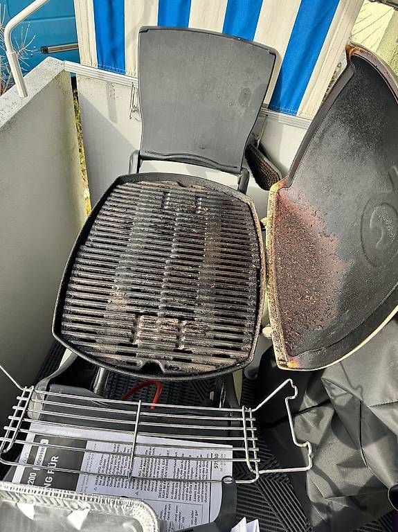 Griglie: Weber Gasgrill Q2000 – Usato da Jona venduto da Doonika 2