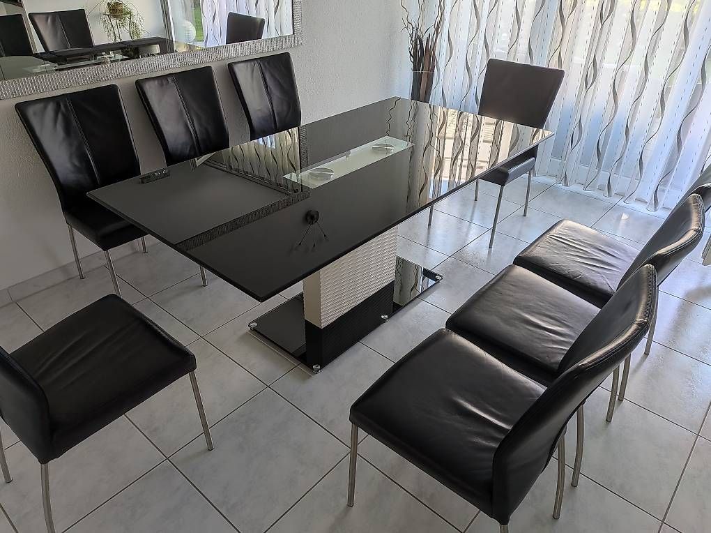 Set di tavolo e panche: Esstisch + 8 Echtleder Stühle – Usato da Zürich venduto da Sam.101 1