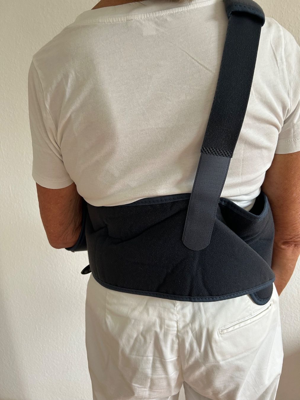 Protezioni & Imbottiture: Schulterorthese Schulterbandage nach Operation – Nuovo (secondo la descrizione) da Zollikon venduto da Moira55 3