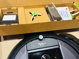 iRobot Roomba i7 Series Inkl. neuem Original Zubehör und OVP