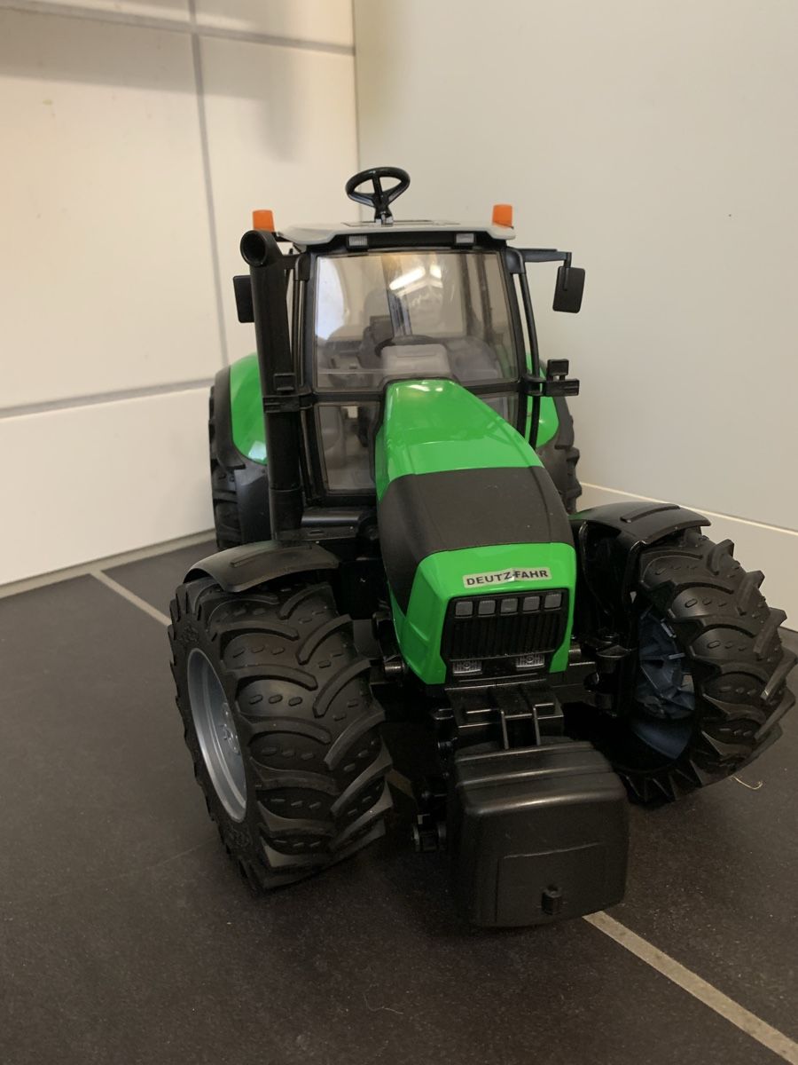 Bruder Giocattoli: Deuz Traktor – Nuovo (secondo la descrizione) da Bühler venduto da p-freund 1