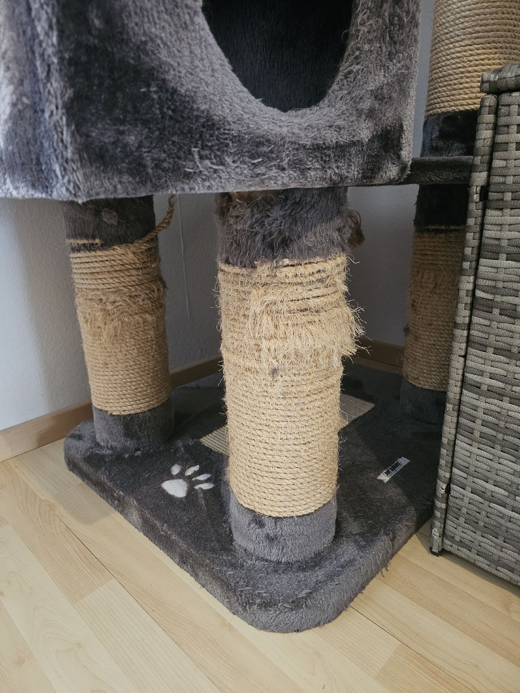 Katzenbaum - Kratzbaum: Katzenbaum von Pethomes – Gebraucht aus Nesselnbach von TschanTh 1