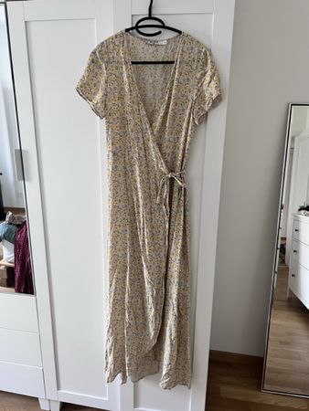 Damen Wickelkleid mit Blumenmuster