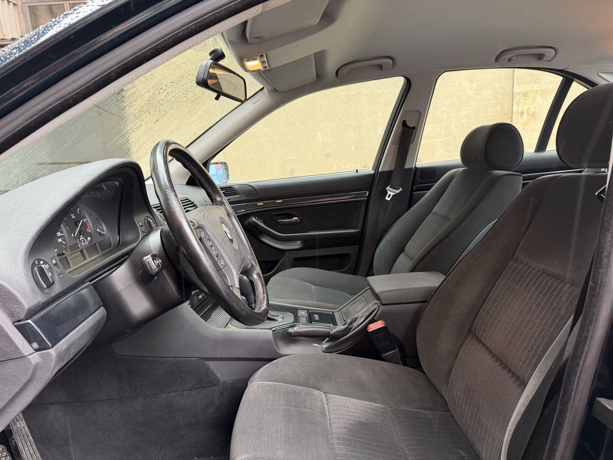 BMW Automobili: BMW e39 523i Original Zustand  – Usato da Geiss venduto da luk_cnw8 8