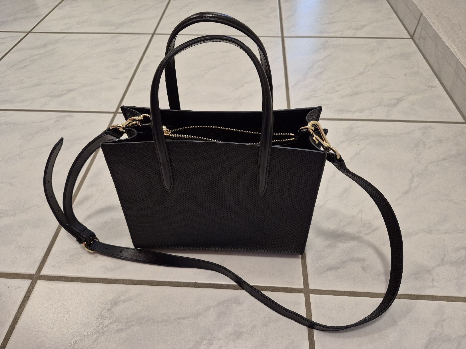 Lacoste Sacs femmes: Lacoste Lederhandtasche – Neuf (Voir description) à Zizers par cla_hhz8 1